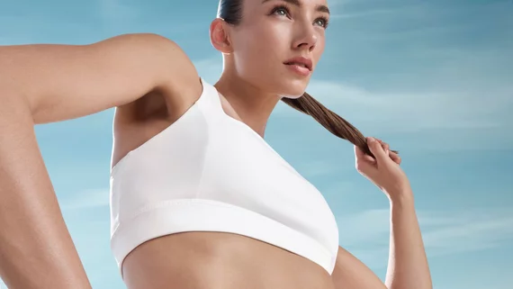 Femme a la peau lumineuse