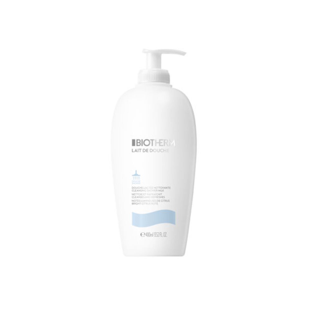 Eine weiße Plastikflasche mit Pumpspender steht aufrecht. Text: "BIOTHERM LAIT DE DOUCHE."