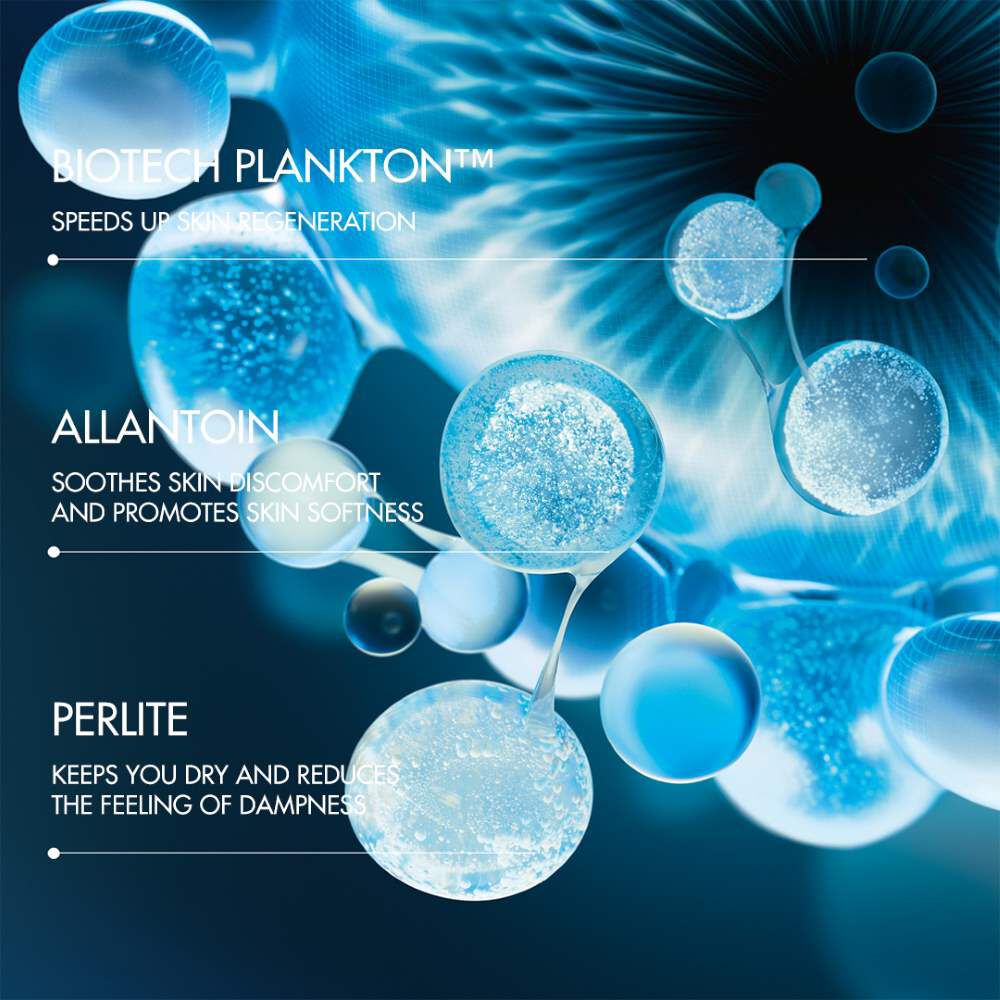 Blaue und weiße Blasen schweben auf dunklem Hintergrund. Text: "AQUA. SUBMERGE INTO A NEW LEVEL OF EXPLORATION. ABSOLUTE. IMMERSE YOUR SENSES INTO THE DEPTHS OF AWAKENING."