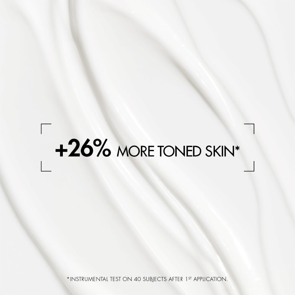 „+26% MORE TONED SKIN“ auf weißem Hintergrund mit leicht geschwungenen Linien.