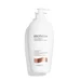 Weiße Flasche mit Pumpspender, Markenname "BIOTHERM", enthalt Korperpflegeprodukt; steht aufrecht.