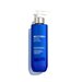 Blaue Flasche mit Pumpspender; Text: "BIOTHERM EAU PURE Body Milk". Steht vor weißem Hintergrund.