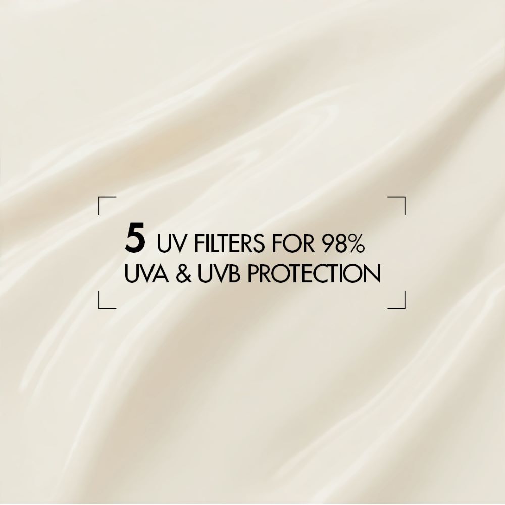 Text auf Stoffhintergrund: "5 UN FORMULAUX RES. UNI & UNI PROTECTION".