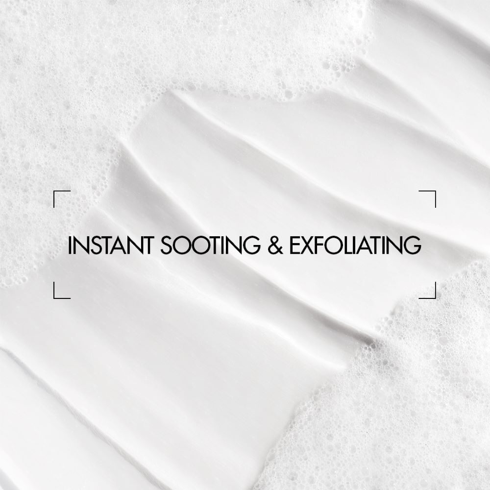 Gefalteter weißer Stoff mit dem Text „MAKE SOMETHING AWESOME“ in schwarzer Schrift.