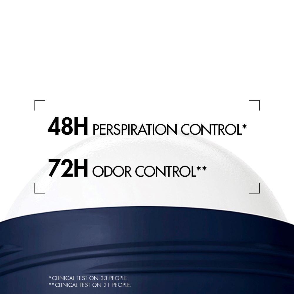 Text: "48H RESPIRATION CONTROL™ 72H ODOR CONTROL™" auf einer Verpackung.
